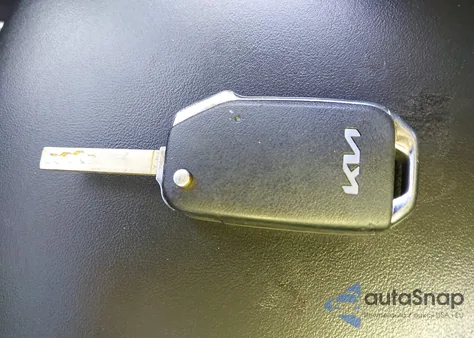 2022 Kia Sorento Lx z USA, uszkodzony, nr VIN 5XYRG4LC1NG097727